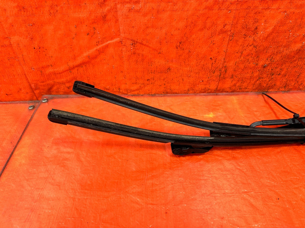 13 16 HYUNDAI GENESIS COUPE   LEFT & RIGHT WINDSHIELD WIPER ARMS   OEM 3258