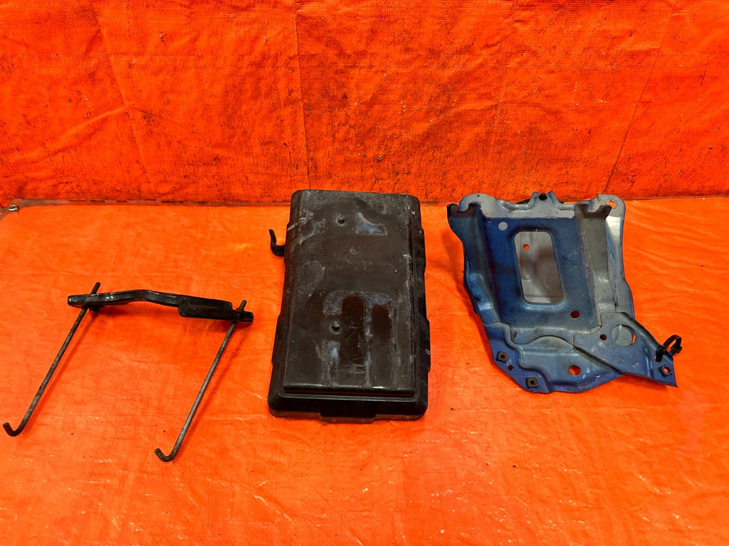 04 08 ACURA TSX   BATTERY TRAY   OEM FACTORY #3225