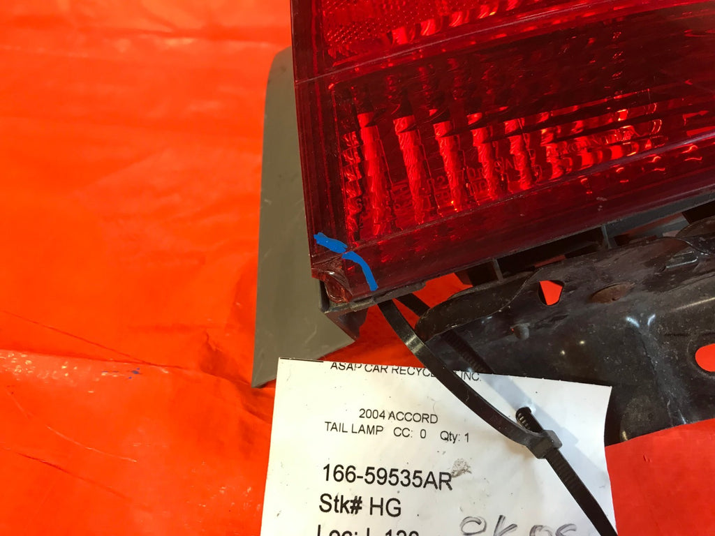 OEM 2004 04 HONDA ACCORD SEDAN PASSENGER RIGHT OUTER TAIL LIGHT LAMP   ALL RED2