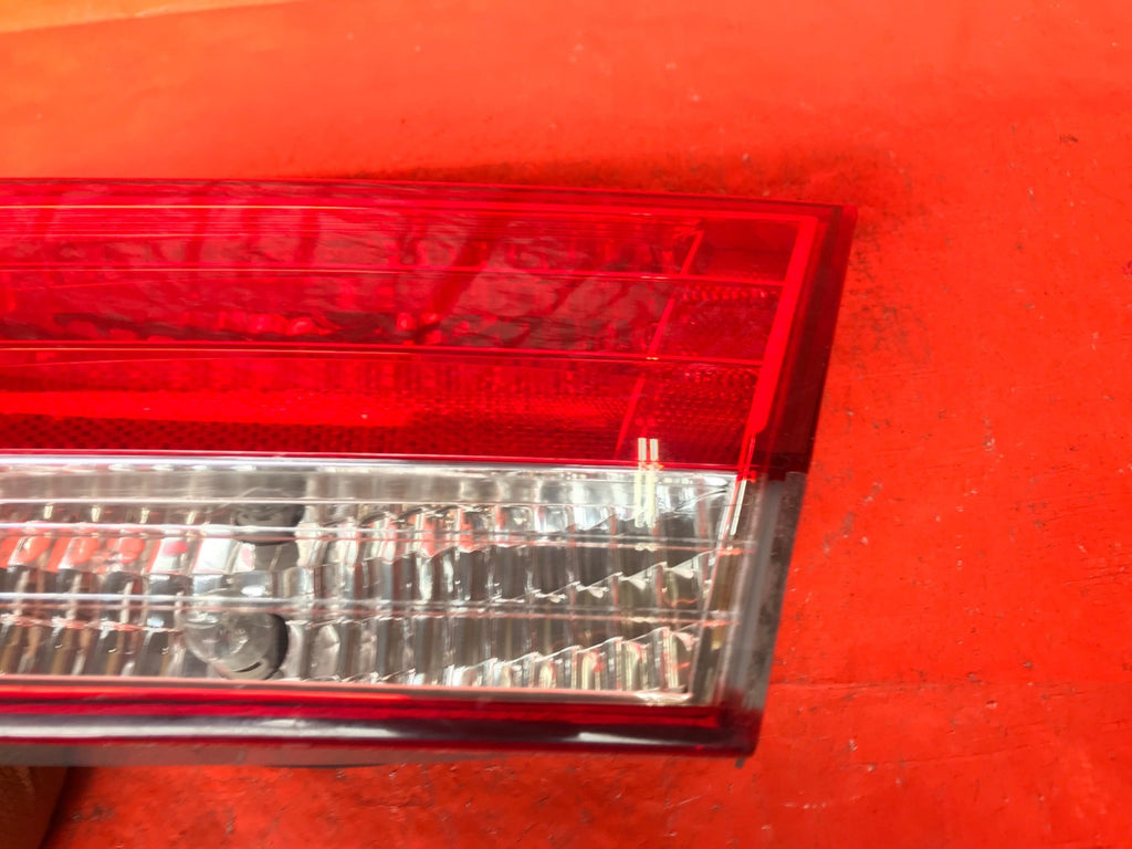 OEM 2006 2007 2008 HYUNDAI SONATA PASSENGER RIGHT INNER TRUNK TAIL LIGHT 06 071