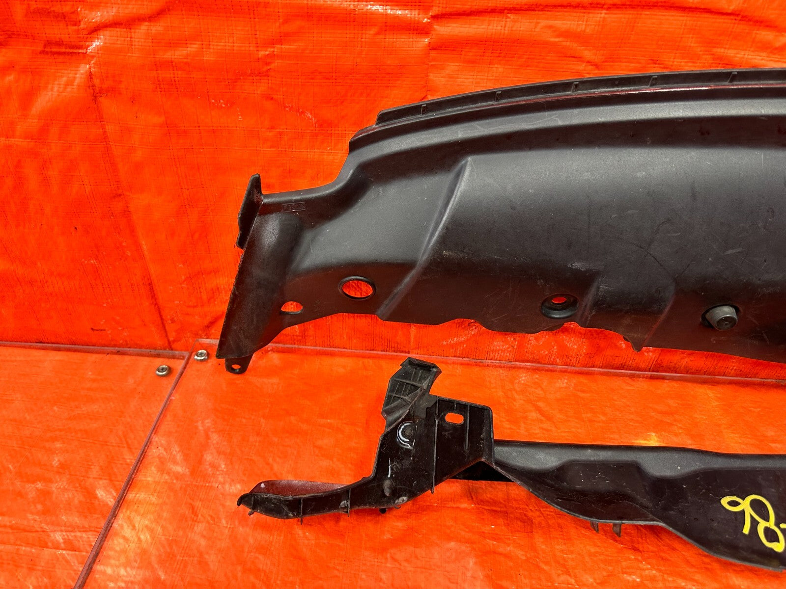 07 11 HONDA CIVIC SI SEDAN   FENDER & RADIATOR TRIM SET   LEFT RIGHT   OEM #2861