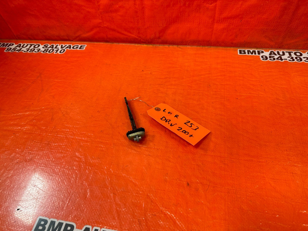 94 01 ACURA INTEGRA 2D   LEFT OR RIGHT   DOOR CHECKER HINGE ARM STOPPER OEM #2530