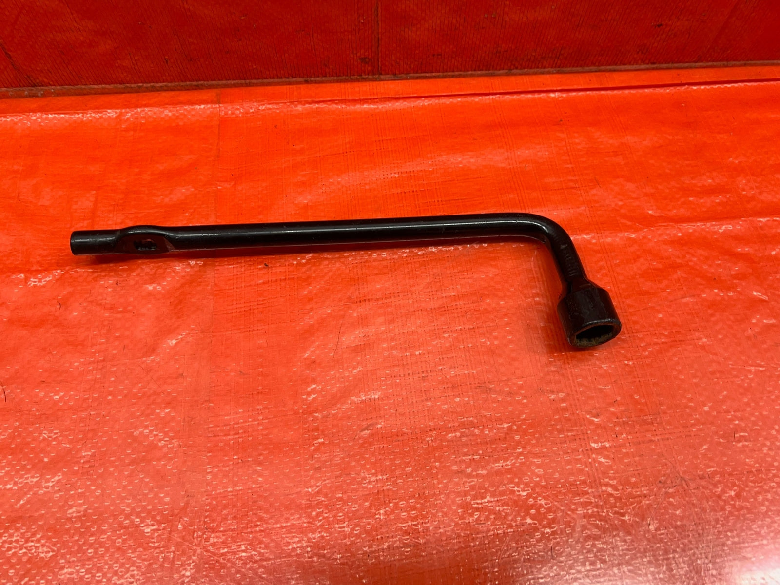 08 12 HONDA ACCORD   WHEEL LUG NUT WRENCH REMOVAL TOOL TIRE IRON   OEM #1747