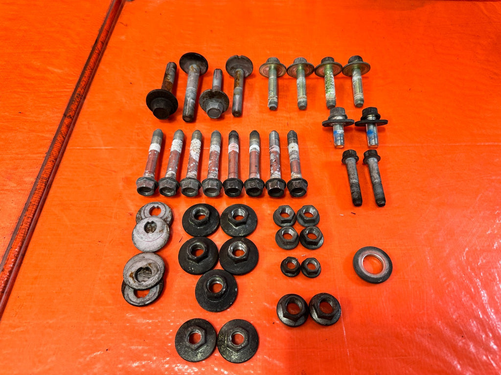 09 11 MAZDA RX8 RX 8 REAR CONTROL ARM TRAILING ARM LEFT AND RIGHT BOLTS OEM 3031