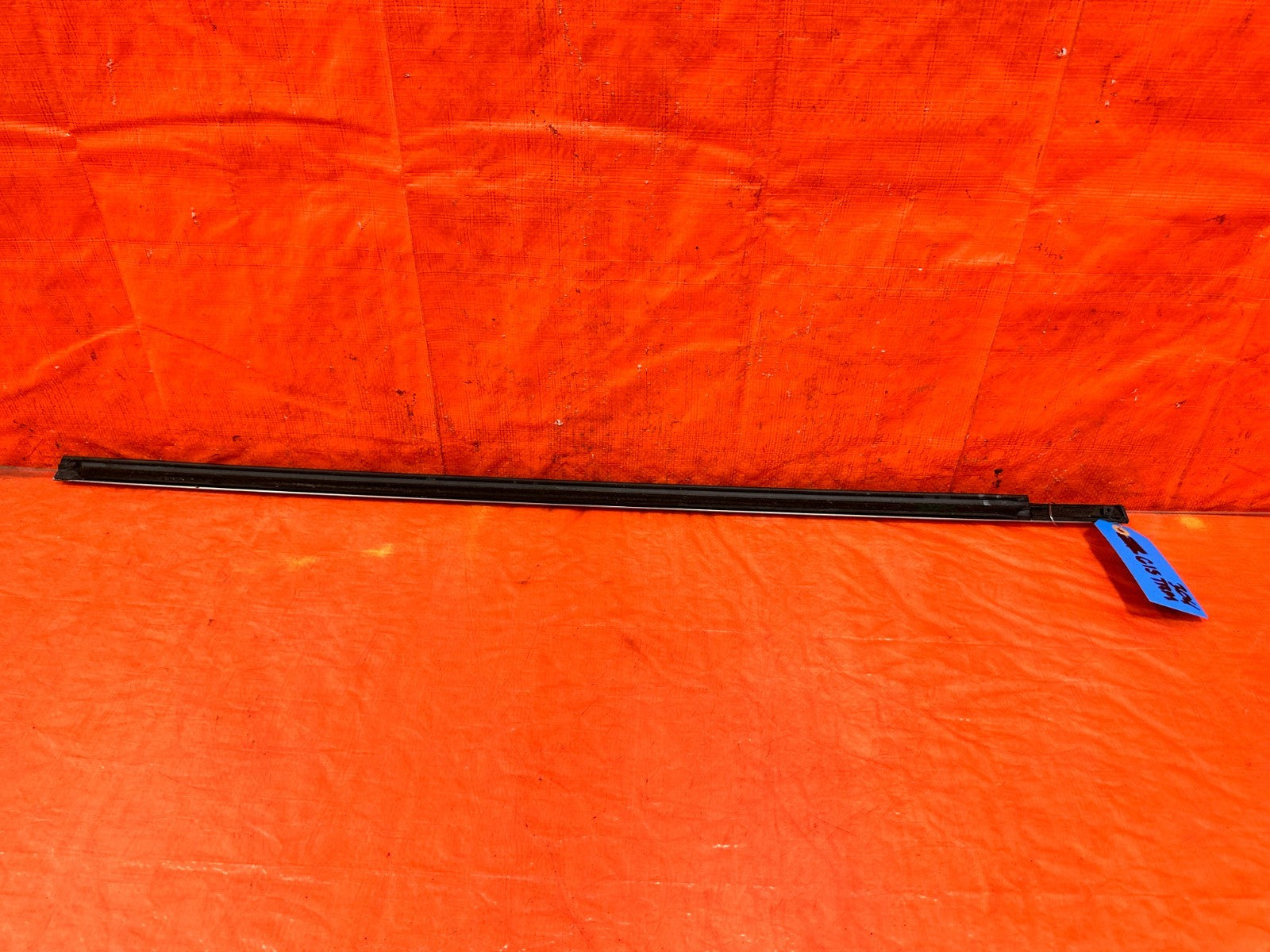 04 08 ACURA TSX DRIVER LEFT FRONT EXTERIOR WINDOW GLASS TRIM   OEM FACTORY #3045