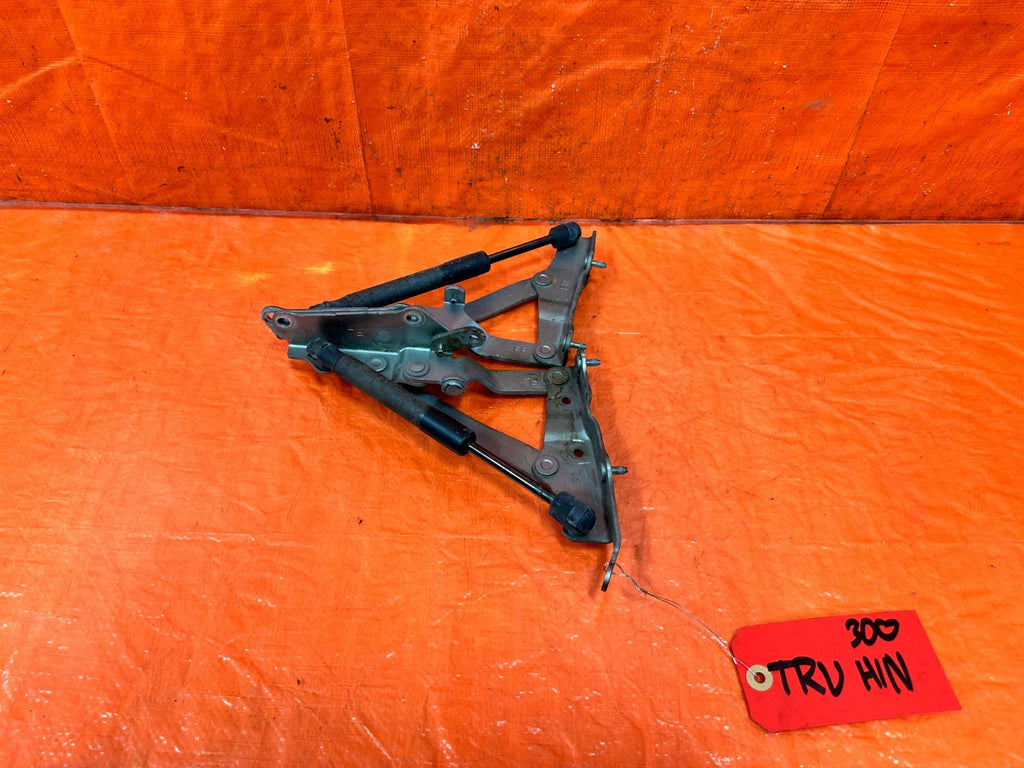 04 11 MAZDA RX8 RX 8   TRUNK HINGE SET   LEFT AND RIGHT HINGES W/ SHOCKS OEM 3030
