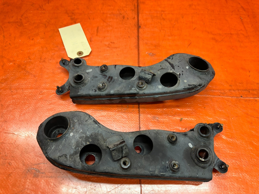 03-08 NISSAN 350Z REAR SUBFRAME MOUNT BRACKETS STAY PAIR LEFT RIGHT OEM #3466
