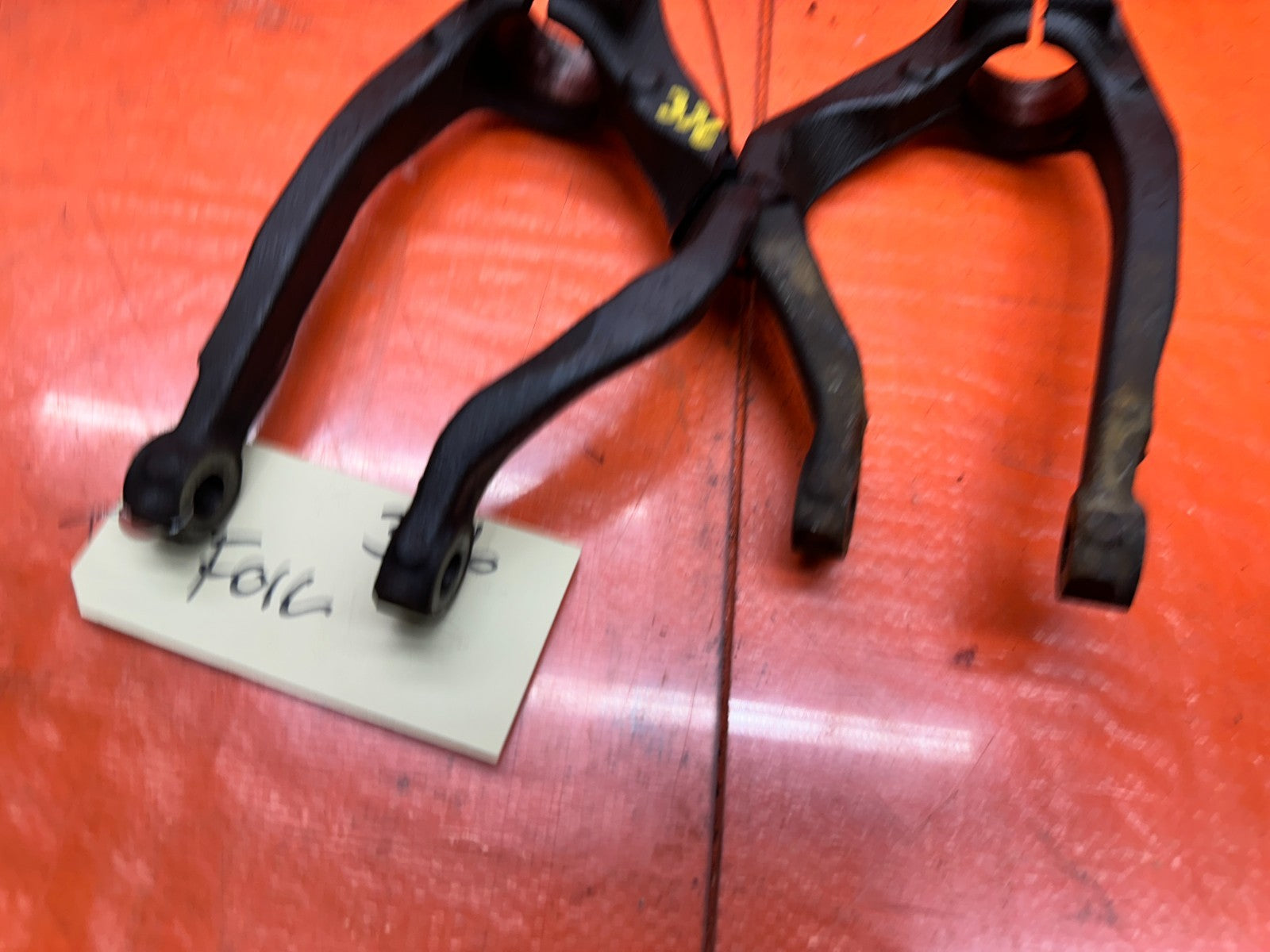 97 01 HONDA PRELUDE 2.2L DRIVER PASSENGER FRONT LOWER SHOCK FORKS SET OEM #33610