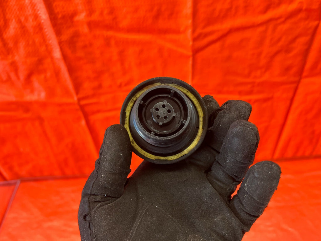 HONDA GAS CAP   92 00 HONDA CIVIC 93 97 DEL SOL   95 01 PRELUDE   97 01 CR V #863