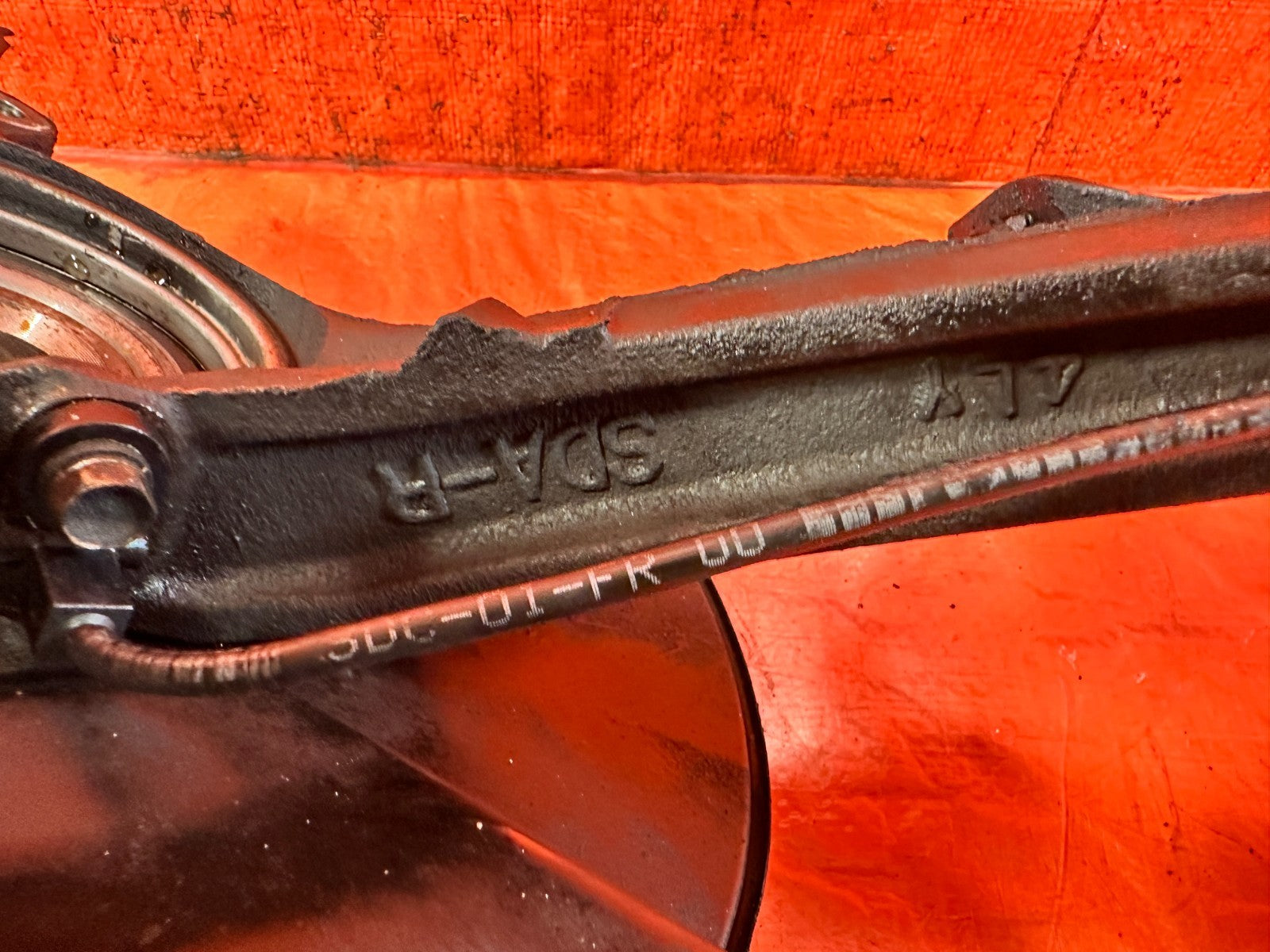 04 08 ACURA TSX   PASSENGER RIGHT FRONT SPINDLE KNUCKLE HUB   OEM FACTORY #32210