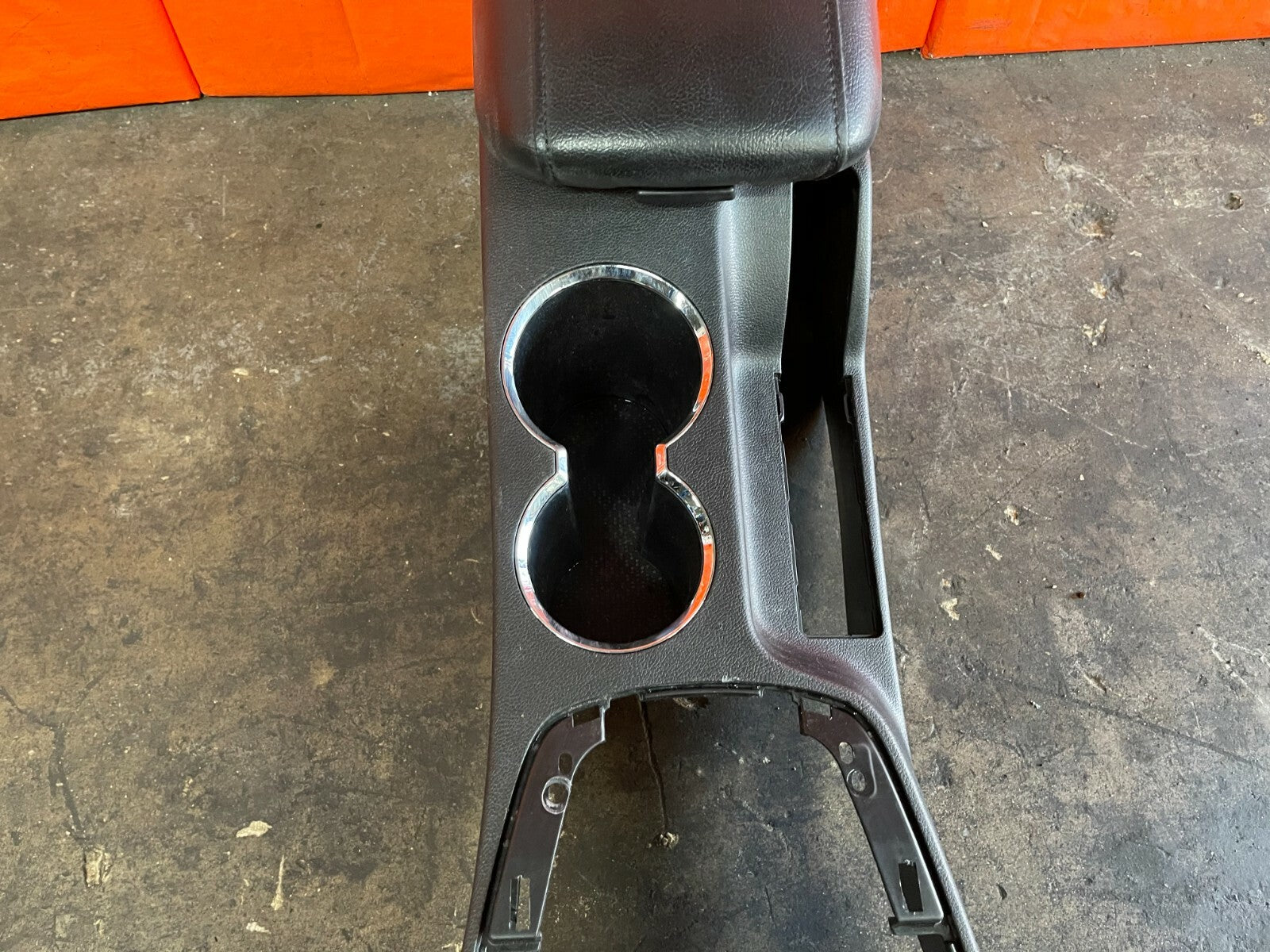 10 12 HYUNDAI GENESIS 2D COUPE   ARM REST CENTER CONSOLE   BLACK   OEM FACTORY6