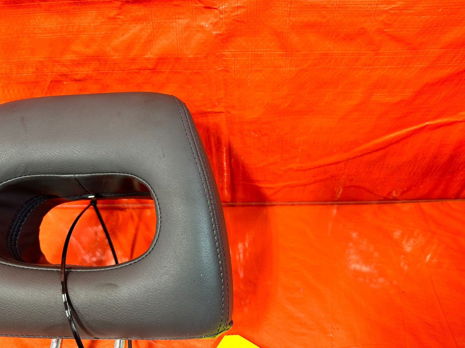 94 01 ACURA INTEGRA   FRONT SEAT HEAD REST   LEFT OR RIGHT   OEM FACTORY #2696