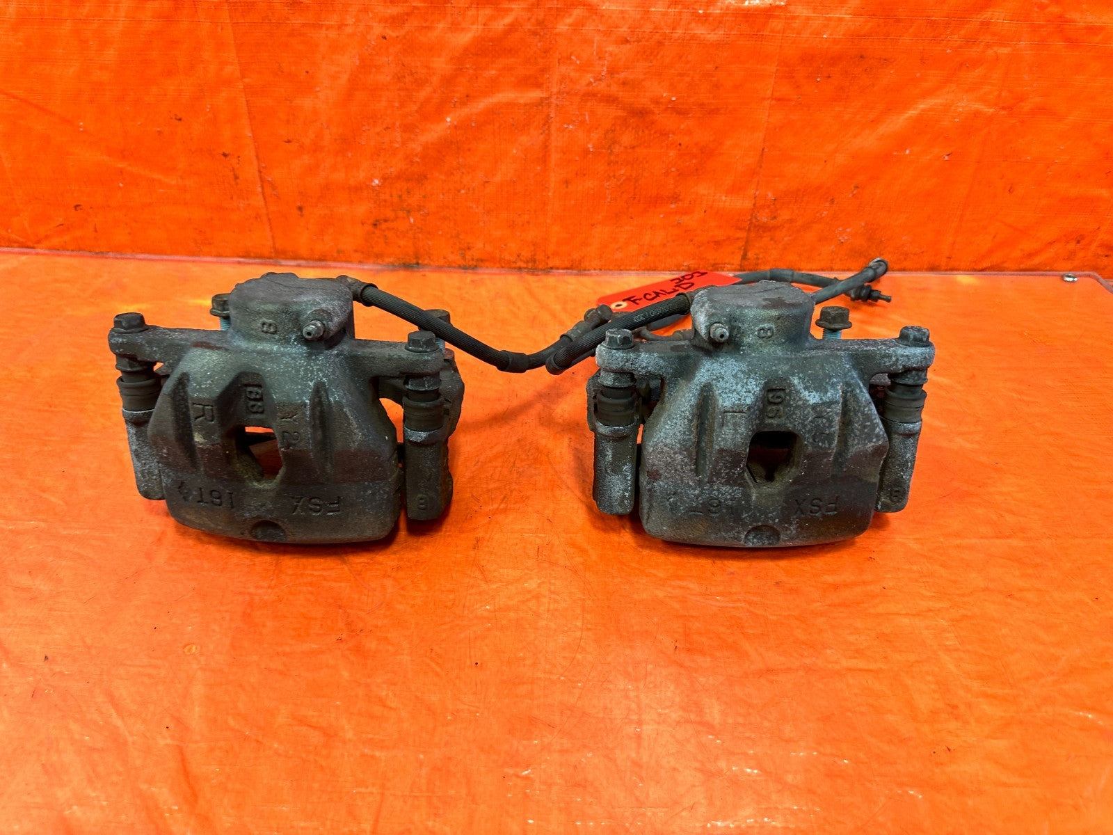 04 11 MAZDA RX8 RX 8  FRONT BRAKE CALIPERS   LEFT RIGHT CALIPER SET   OEM 3035