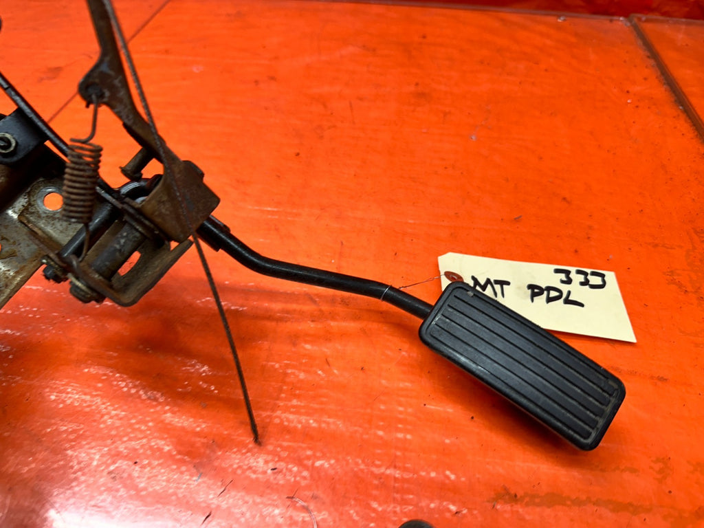 92 95 HONDA CIVIC   5 SPEED MANUAL MT PEDAL SET & MASTER CYLINDER   OEM #33310