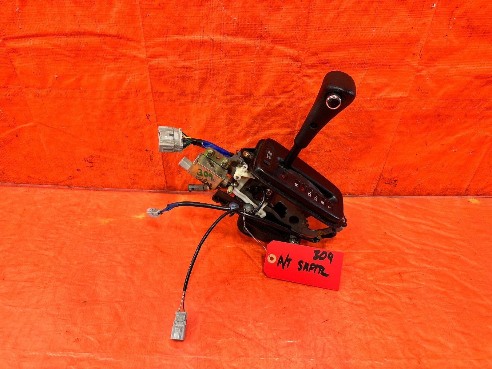 94 01 ACURA INTEGRA   AUTOMATIC MODEL   GEAR SHIFTER SELECTOR SELECT OEM #3090