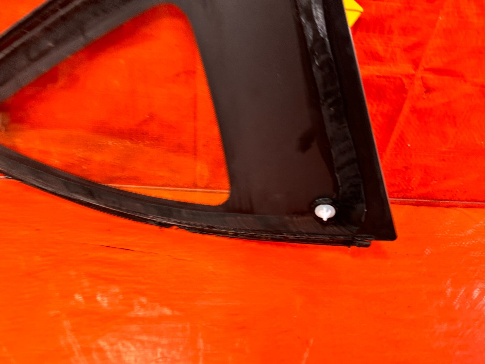 13 20 SUBARU BRZ   DRIVER LEFT REAR QUARTER GLASS TRIM   OEM #2926
