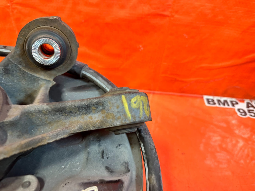 02 10 LEXUS SC430   PASSENGER RIGHT REAR SPINDLE KNUCKLE HUB   OEM FACTORY #26113