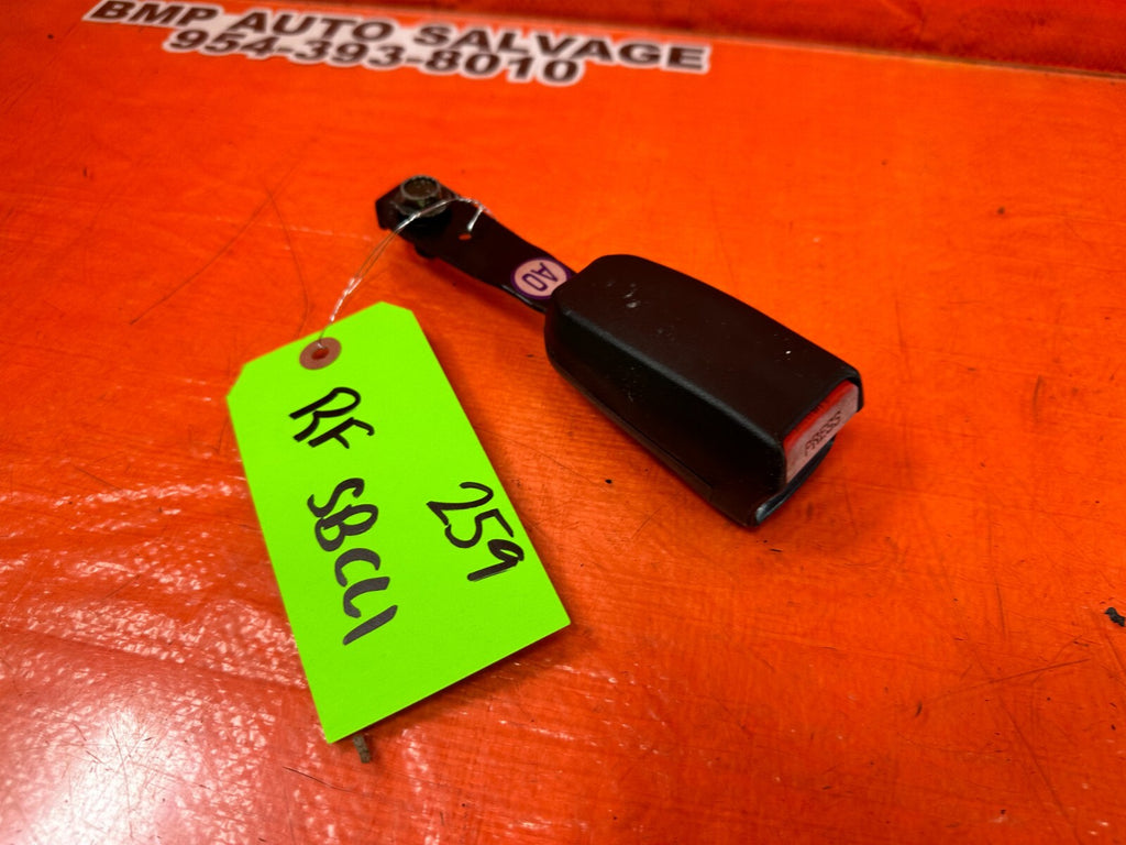 97 01 HONDA PRELUDE   PASSENGER RIGHT FRONT SEAT BELT CLIP BUCKLE   OEM #2594