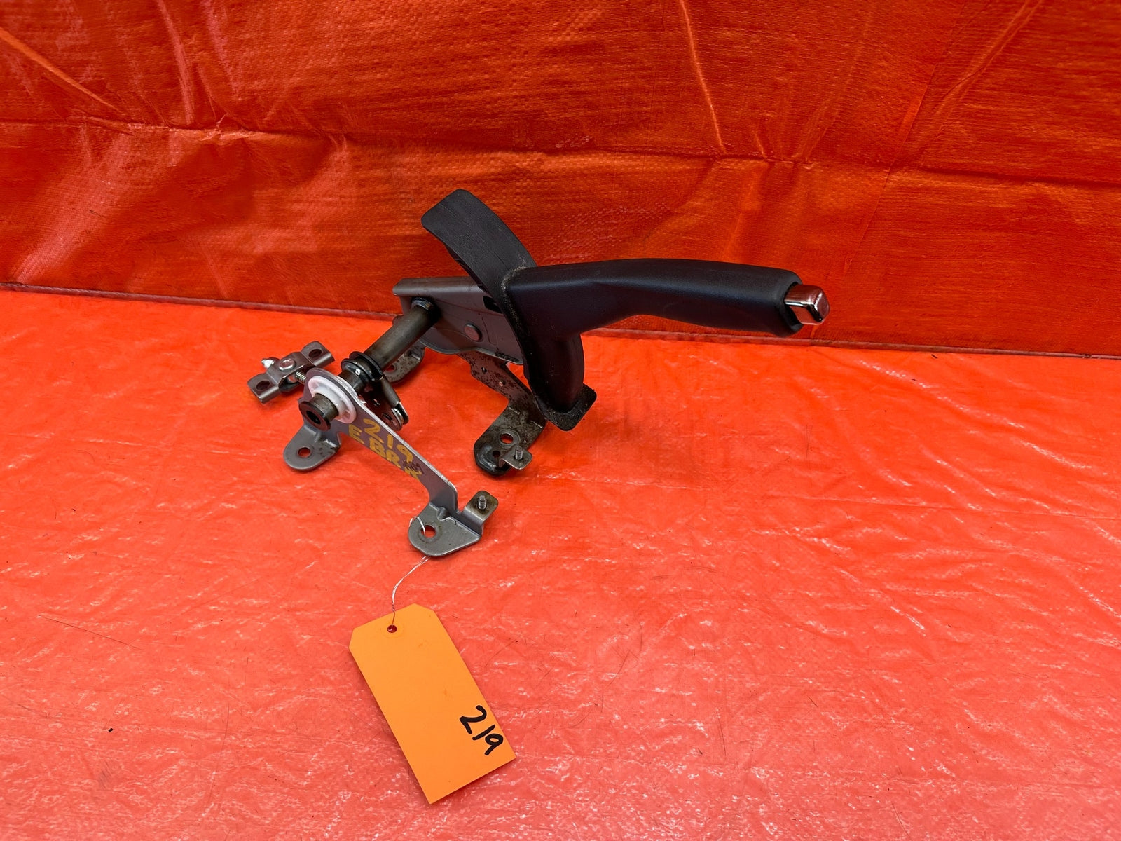 13 16 HYUNDAI GENESIS COUPE   LEATHER EMERGENCY PARKING BRAKE HANDLE OEM #2194