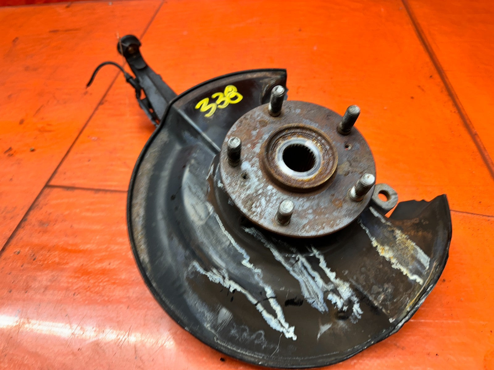 04-05 ACURA TSX 2.4L FRONT RIGHT PASSENGER SPINDLE KNUCKLE HUB OEM #3387