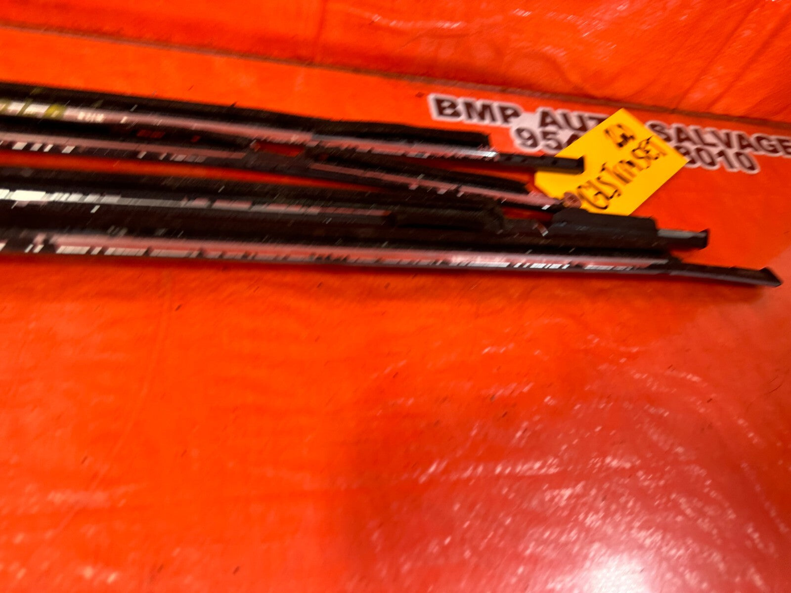 06 11 CIVIC 4D SEDAN   EXTERIOR DOOR WINDOW GLASS TRIM SET LEFT RIGHT   OEM #26013