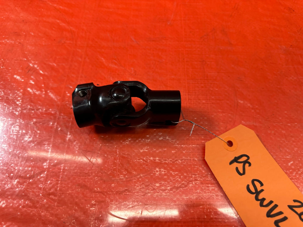2018 18 INFINITI Q60   STEERING COLUMN TO RACK U / B JOINT SWIVEL YOKE OEM #2005