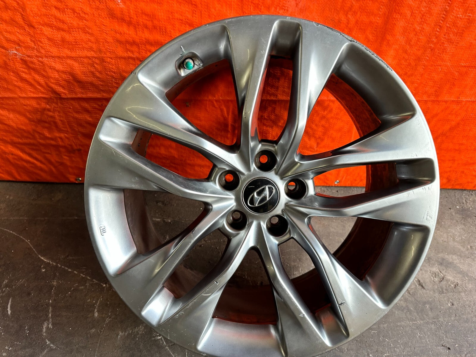 13 16 HYUNDAI GENESIS COUPE  REAR WHEEL RIM 19x8.5 +32   OEM FACTORY #289 37