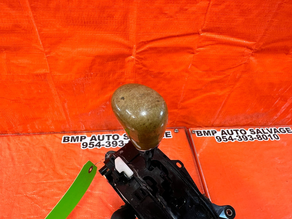 02 06 LEXUS SC430   AUTOMATIC TRANSMISSION SHIFTER / GEAR SELECTOR   OEM #2617