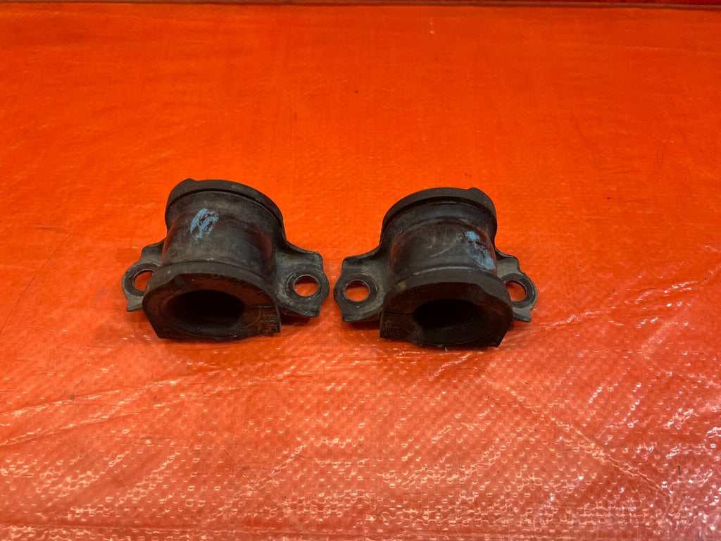 09 14 ACURA TSX   FRONT SWAY BAR MOUNTING BRACKET & BUSHING SET   OEM #1686
