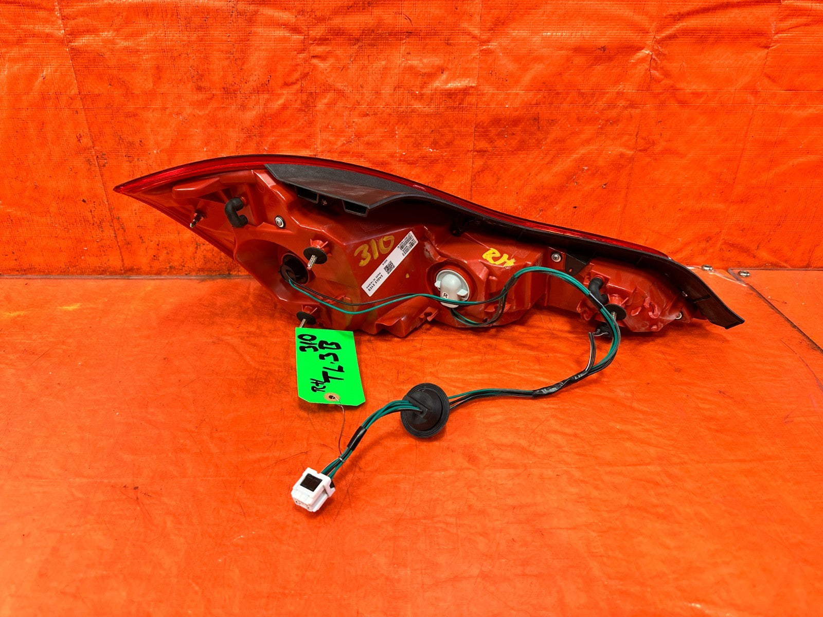11 15 INFINITI G37 CONVERTIBLE   PASSENGER RIGHT TAIL LIGHT TAIL LAMP   DEPO 3104