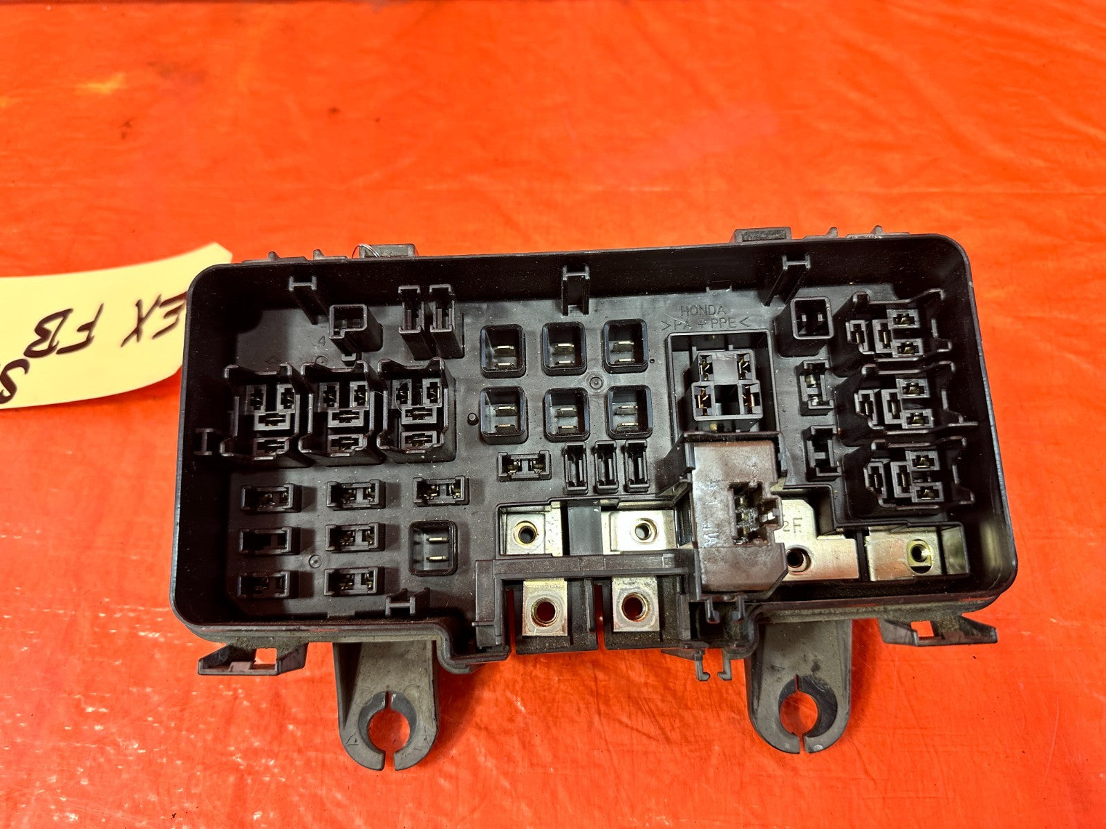 00 05 HONDA S2000   EXTERIOR ENGINE BAY UNDER THE HOOD FUSE BOX PANEL   OEM #S2K1