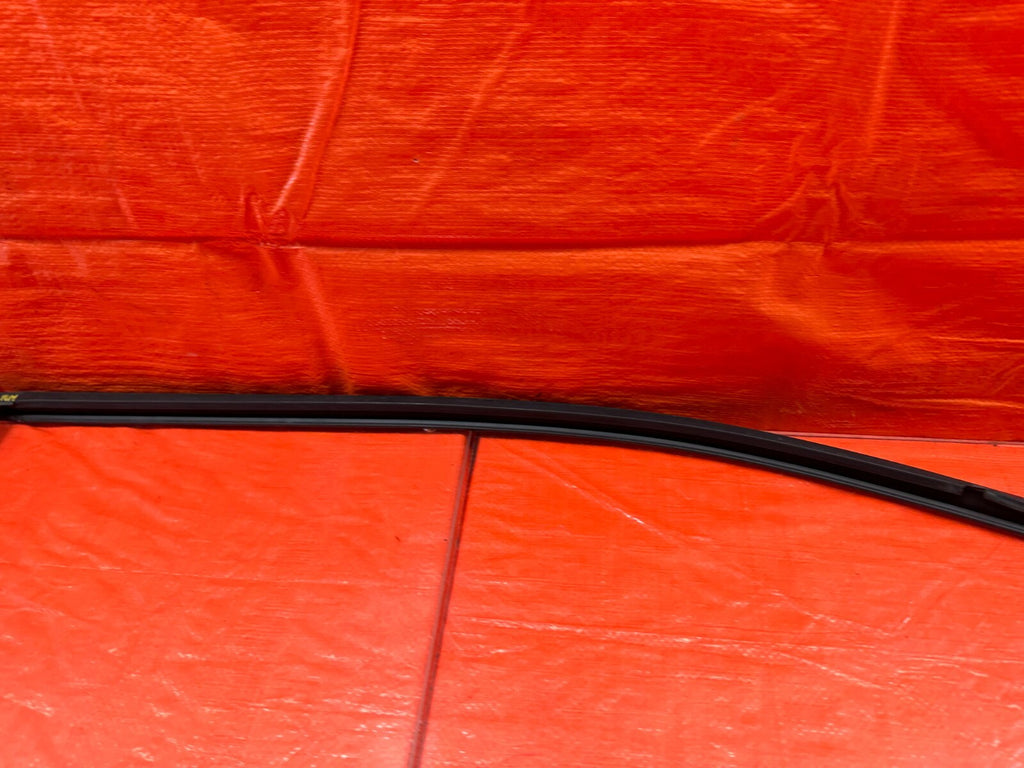 96 00 HONDA CIVIC   COUPE & HATCH   PASSENGER RIGHT DOOR GLASS SUB SEAL OEM #2017