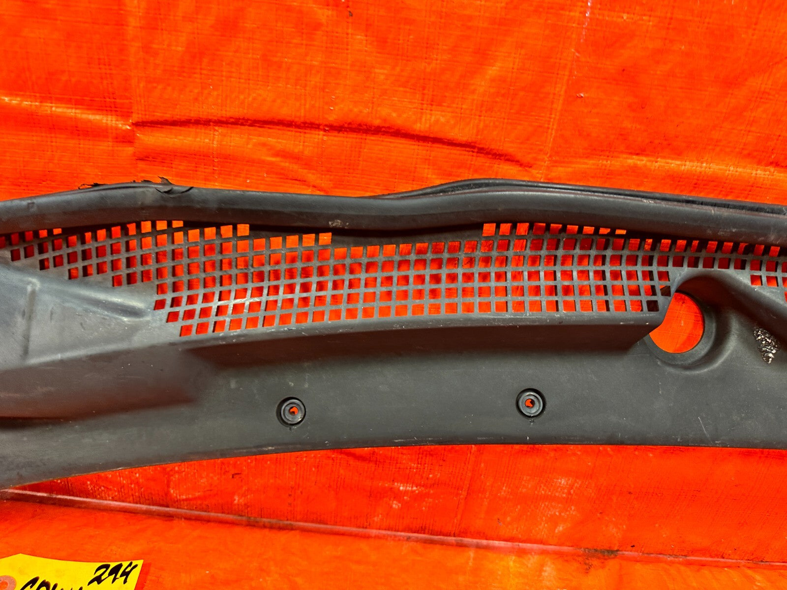 93 97 HONDA DEL SOL  WINDSHIELD WIPER COWL TRIM PLASTIC   OEM FACTORY #2942