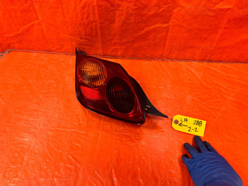 02 05 LEXUS SC430   DRIVER LEFT TAIL LIGHT TAIL LAMP   OEM FACTORY #2880