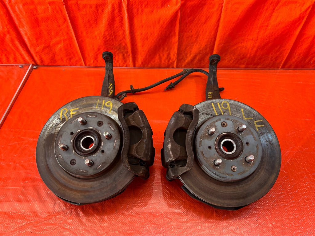94 01 INTEGRA FRONT SPINDLE SET UP CALIPERS SPINDLES KNUCKLE HUB LEFT RIGHT #1190