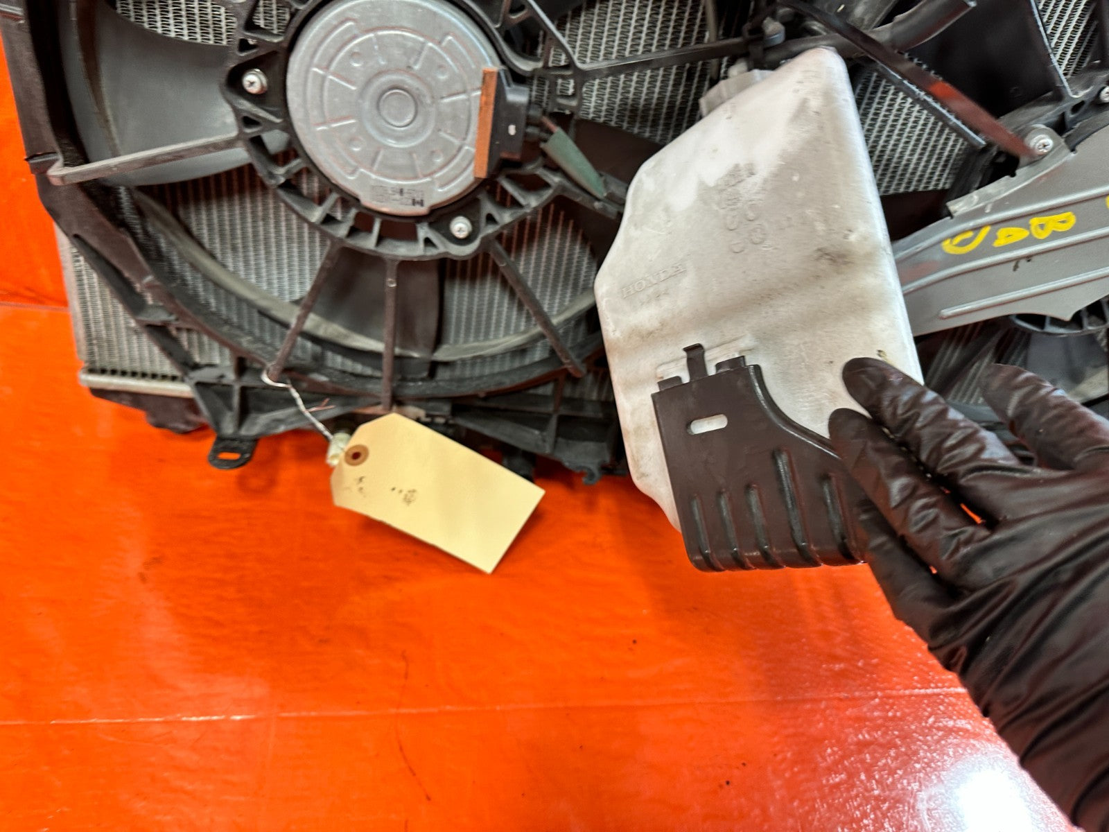 18 22 HONDA ACCORD 1.5L   RADIATOR W/ BOTH COOLING FANS & OVERFLOW TANK OEM 32415