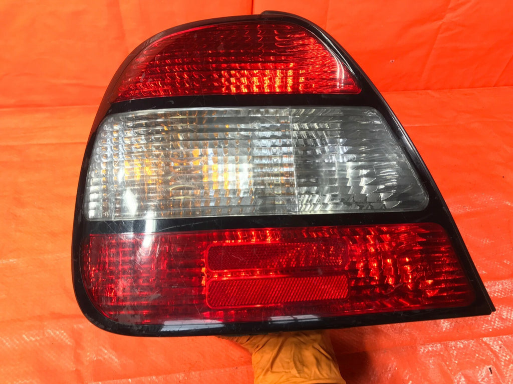 OEM 2000 2001 2002 DAEWOO LEGANZA DRIVER LEFT TAIL LIGHT LAMP 00 01 02 L LH3