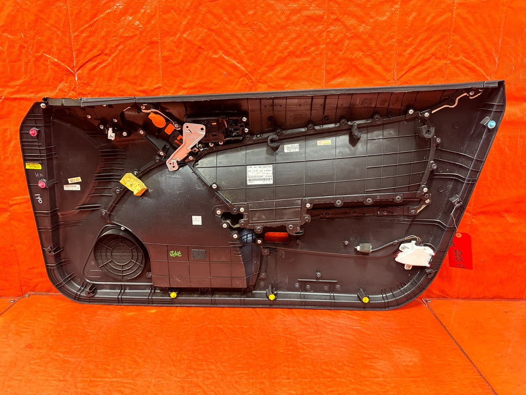 13 16 HYUNDAI GENESIS COUPE   R SPEC   LEFT AND RIGHT DOOR PANELS CARDS LINERS16