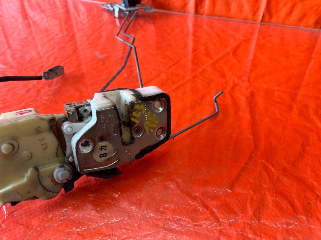 94 01 INTEGRA SEDAN   PASSENGER RIGHT FRONT DOOR LOCK ACTUATOR   OEM #1234