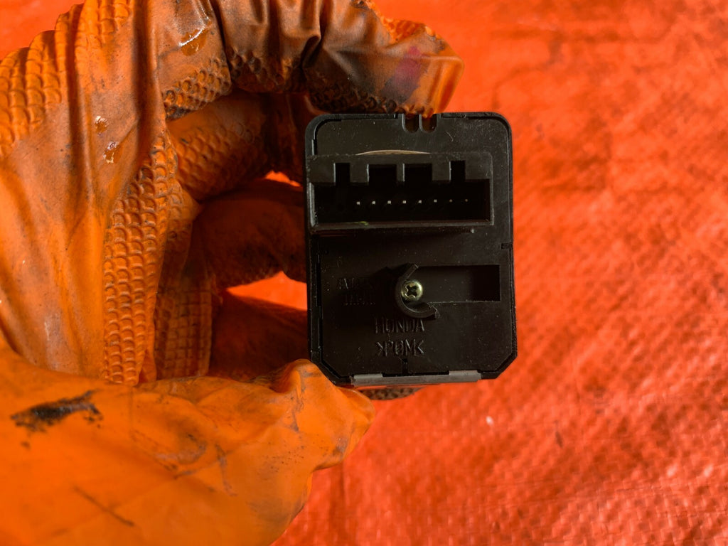 1997 97 ACURA INTEGRA LS SEDAN   POWER MIRROR SWITCH   BLACK IN COLOR4