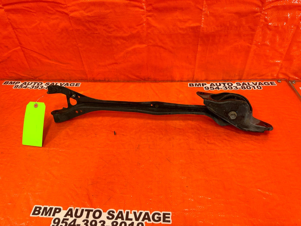 97 01 HONDA PRELUDE   DRIVER LEFT REAR TRAILING ARM    OEM #2599