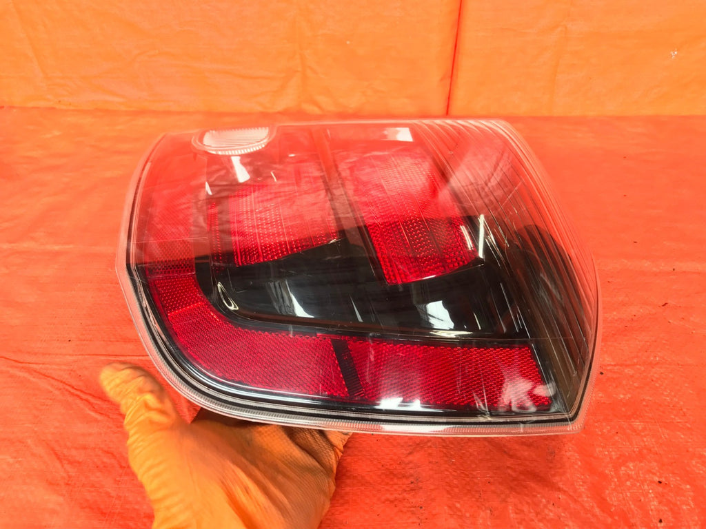 OEM 2010 2011 2012 NISSAN SENTRA SE R SPEC V PASSENGER RIGHT TAIL LIGHT LAMP4