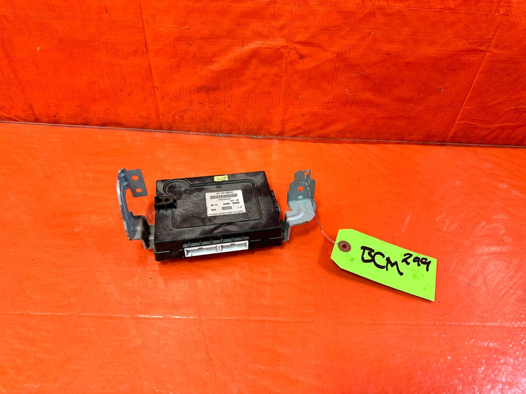 10 16 HYUNDAI GENESIS COUPE 3.8L   95400 2M850   BODY CONTROL MODULE / BCM #2990