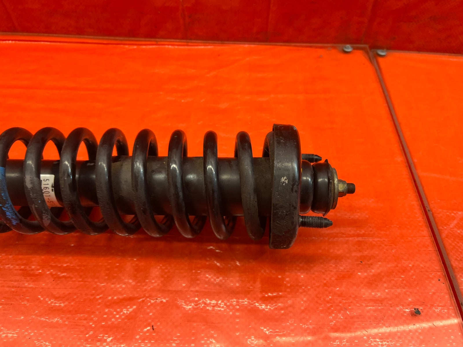 94 01 ACURA INTEGRA   SHOCK AND SPRING STRUT   PASSENGER RIGHT FRONT   OEM #1666