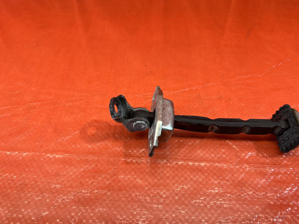 06 11 CIVIC 4D SEDAN   DRIVER LEFT FRONT DOOR CHECKER HINGE ARM STOPPER OEM #1557