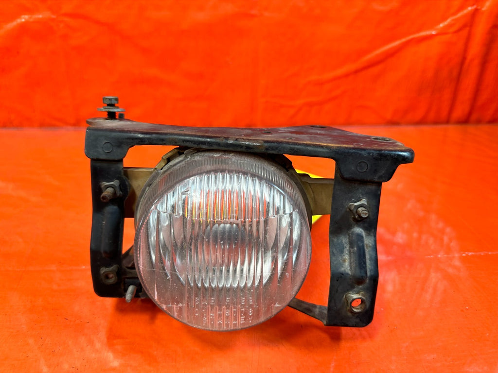 93 95 HONDA DEL SOL   PASSENGER RIGHT FOG LIGHT MOUNTING BRACKET LAMP OEM #2720