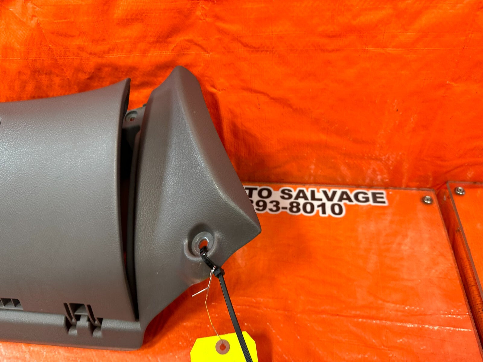 00 05 TOYOTA CELICA   GLOVE BOX   LIGHT GRAY COLOR   OEM FACTORY OE #2505