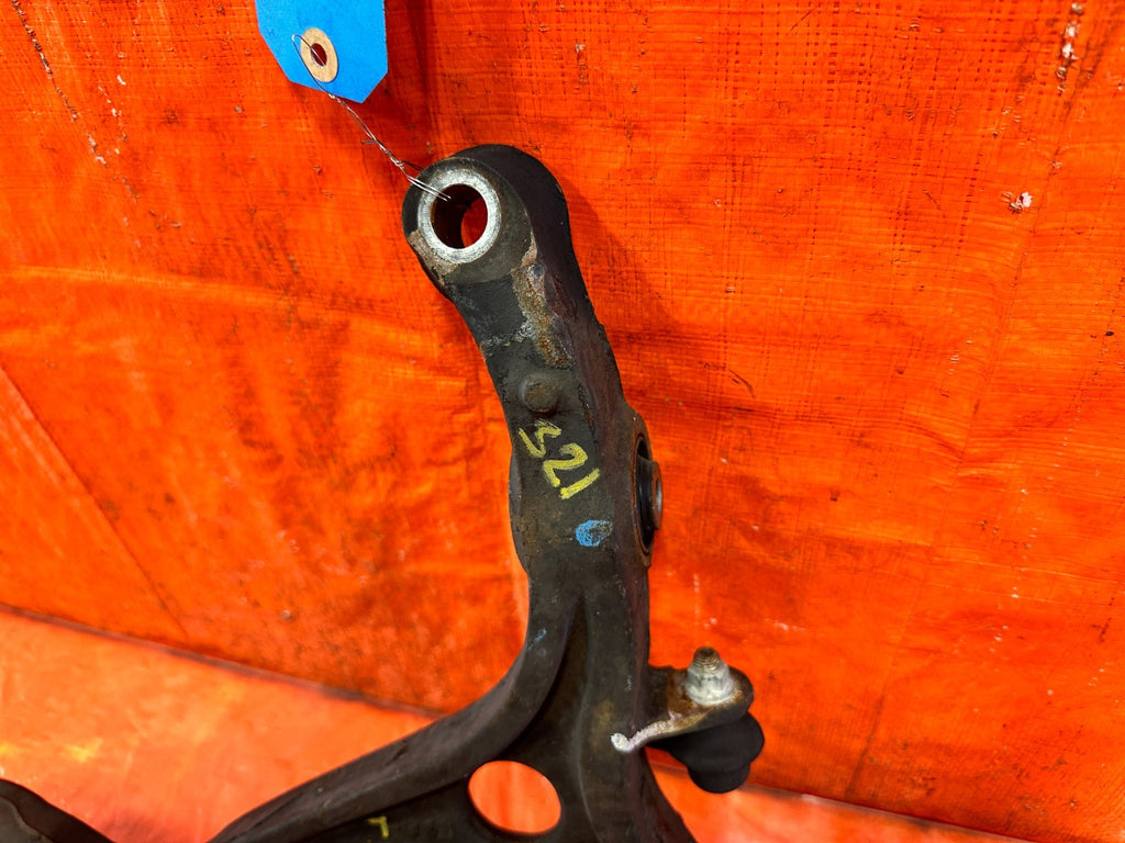 09 14 ACURA TSX   LEFT FRONT SPINDLE KNUCKLE HUB UPPER LOWER CONTROL ARM 32119