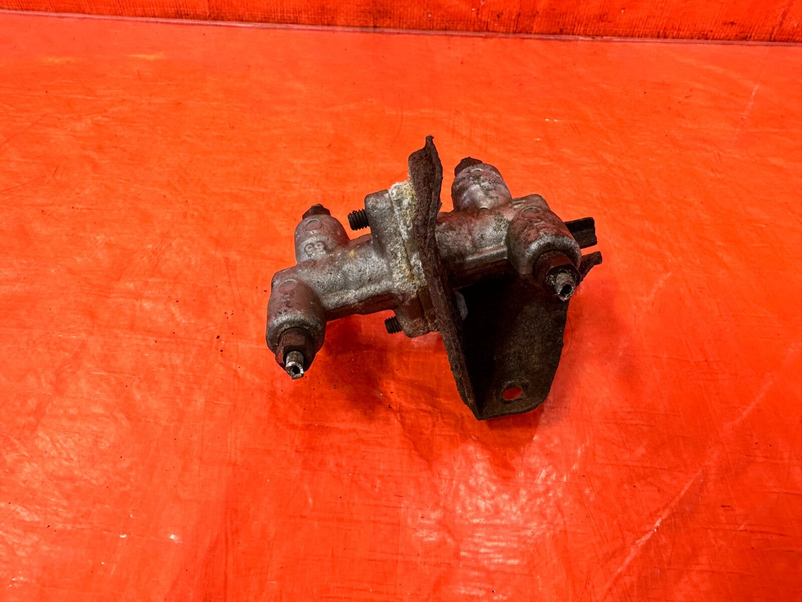 92 96 HONDA PRELUDE   BRAKE PROPORTIONING VALVE PROP VALVE   OEM FACTORY #2735