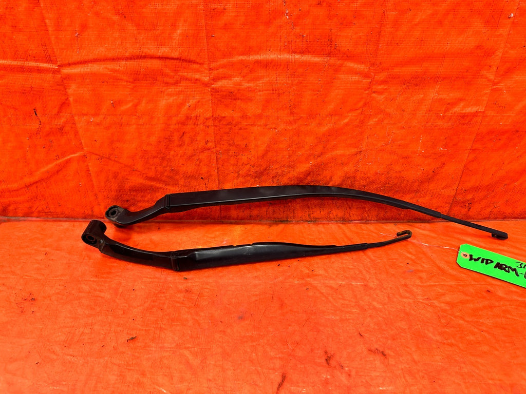 14 20 INFINITI Q50   WINDSHIELD WIPER ARMS   LEFT AND RIGHT ARM SET   OEM #3140
